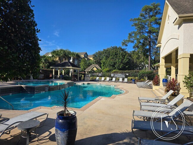 Building Photo - 4301 Walden Park Dr