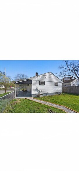 Building Photo - 1011 E Weber Rd