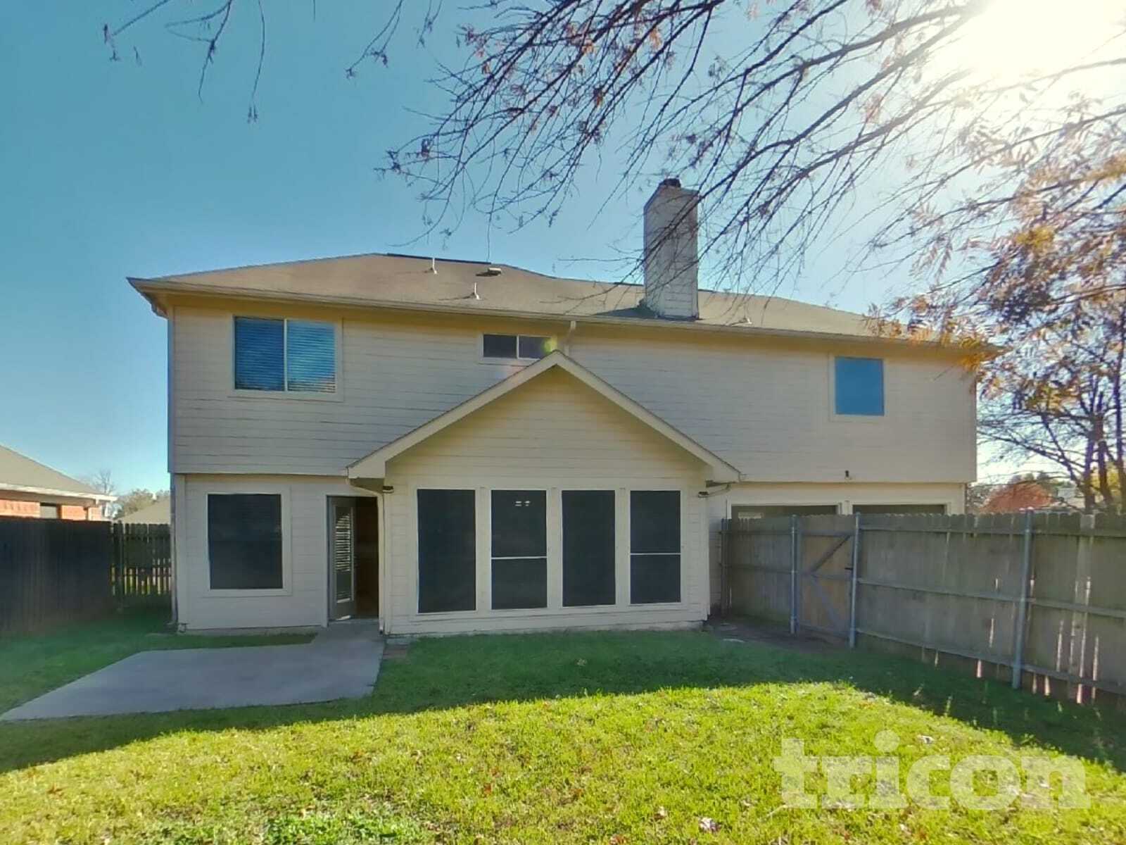 Building Photo - 1701 Pecan View Dr