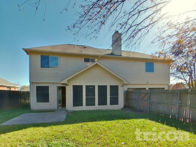 Building Photo - 1701 Pecan View Dr