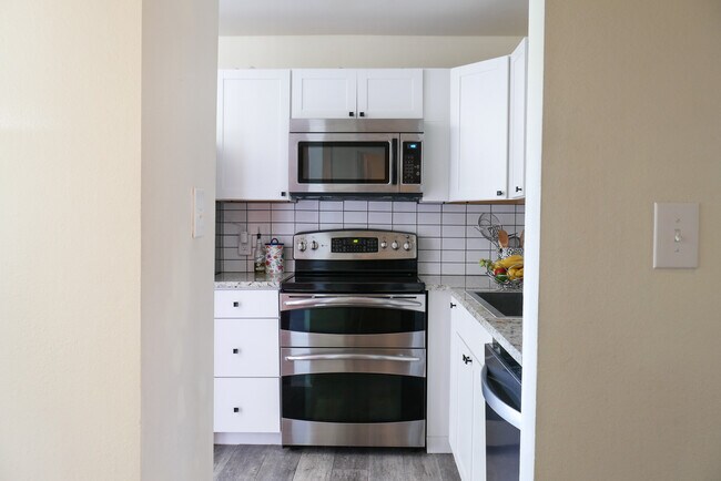 Kitchen 3 - 6800 E Tennessee Ave