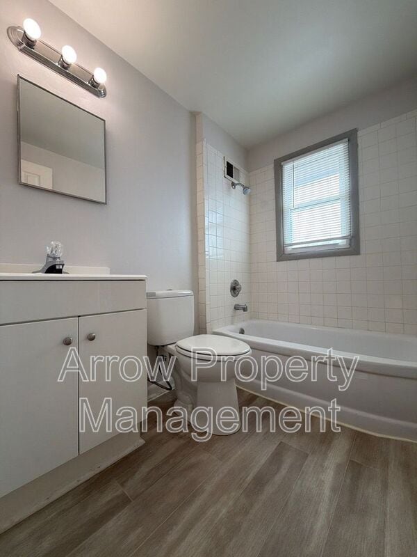 Building Photo - 5405 Benton St