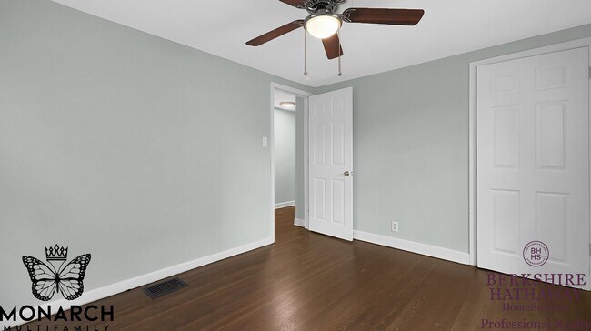 Building Photo - 223-227 S Warren