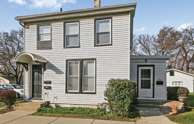 Primary Photo - 1141 S State St