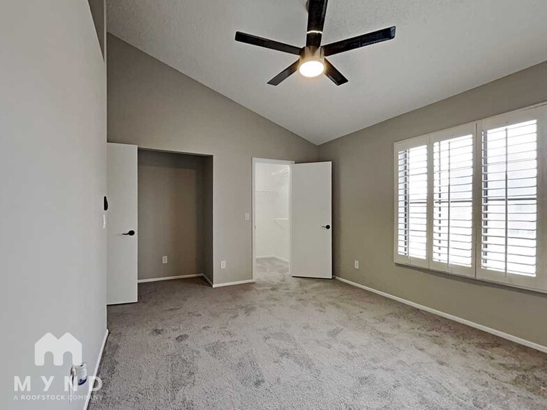 Building Photo - 7801 N 44th Dr