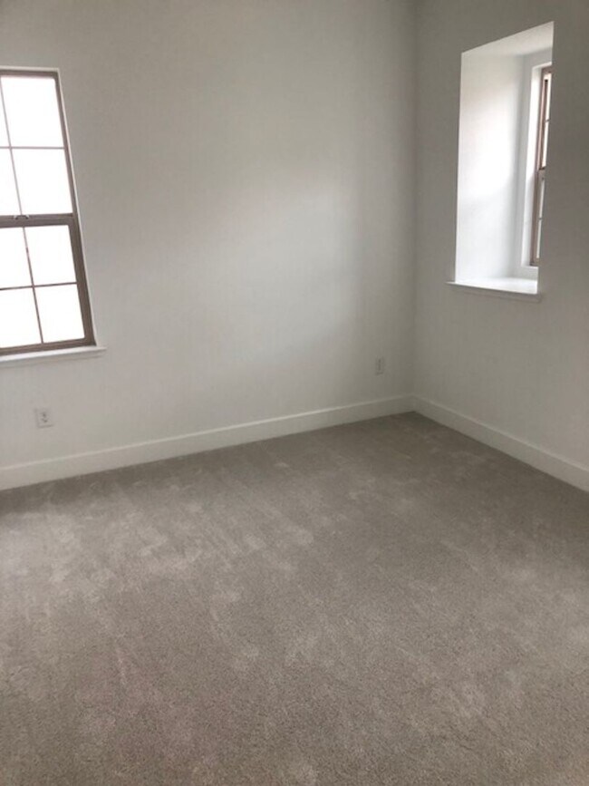 Building Photo - Newer 3 Bedroom 2.5 Bath in Mountain House