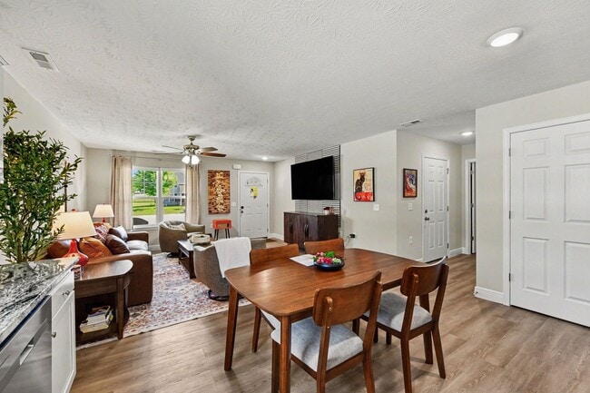 Building Photo - 157 Southwind Blvd