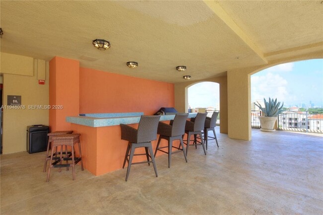 Building Photo - 1607 Ponce de Leon Blvd