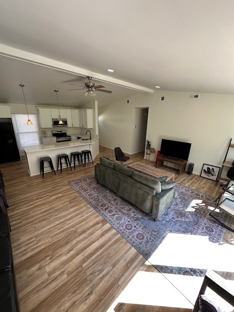 Building Photo - 386 S Converse St