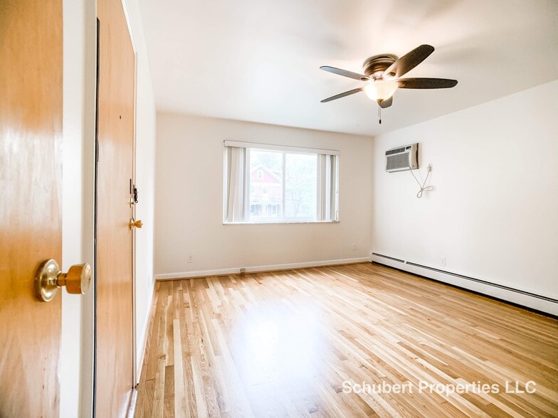 Living Room #5 - 3154 Schubert Ave