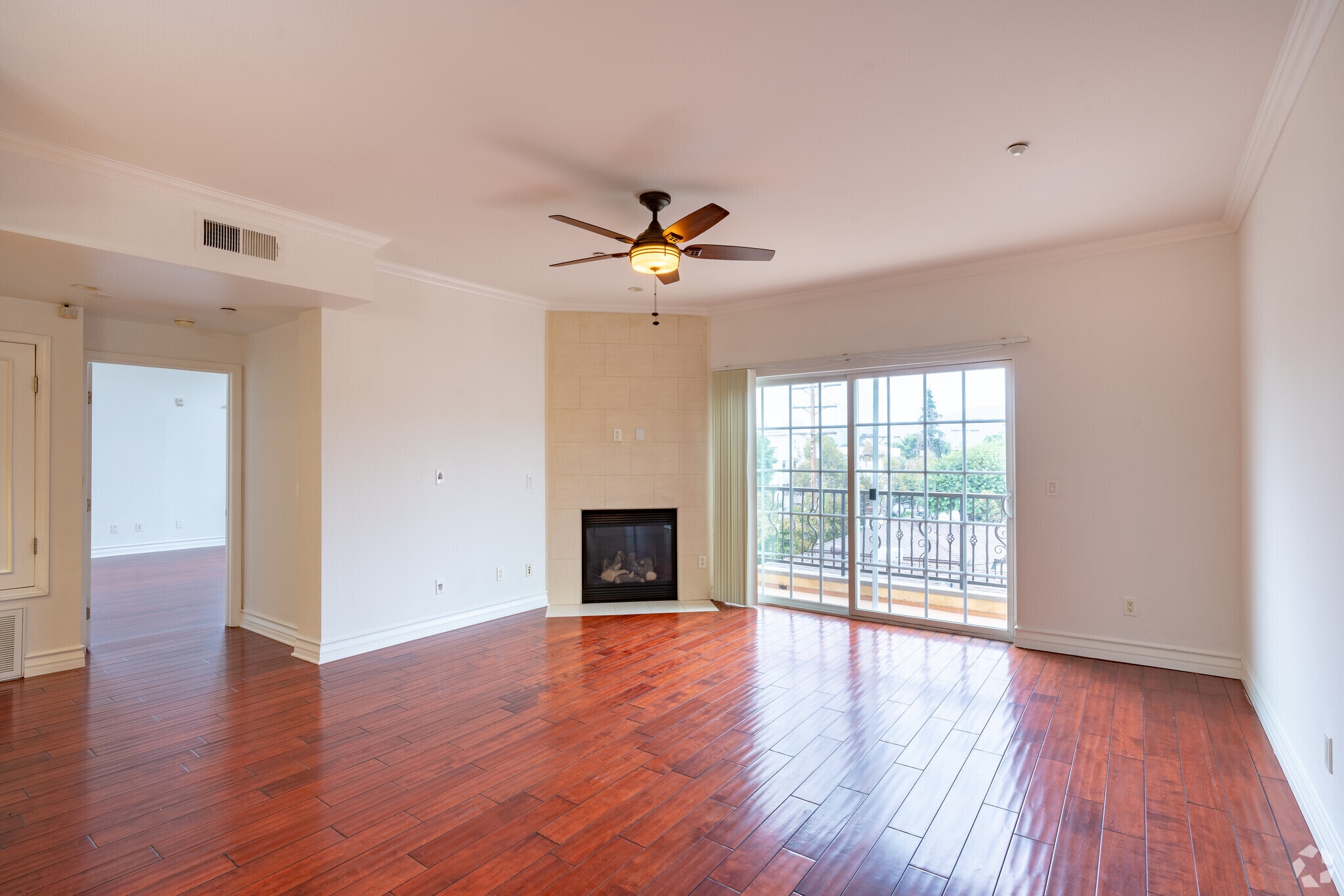 Building Photo - 4871 Klump Ave