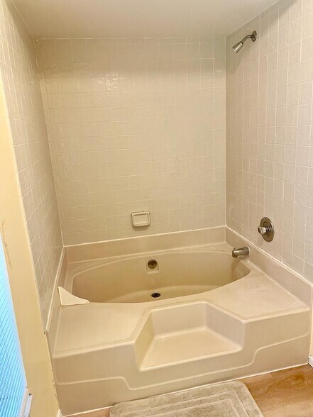 Master bedroom Bath top - 4377 White Pine Ave