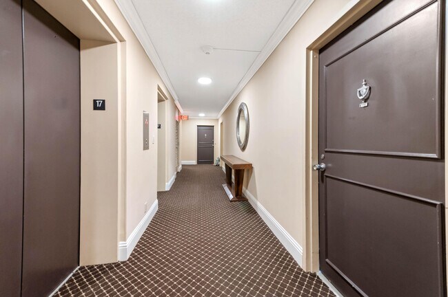 Building Photo - 2400 Presidential Way