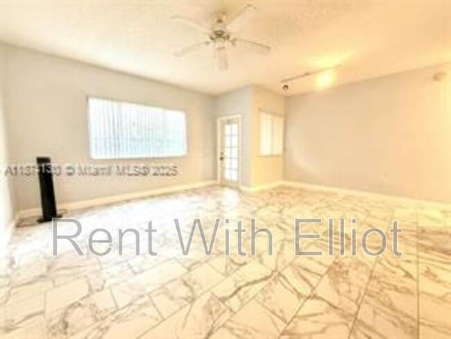 Building Photo - 2015 SE 10th Ave