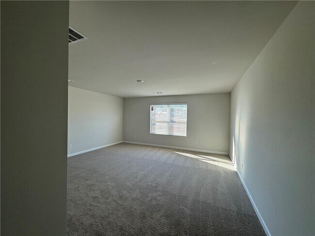 Building Photo - 2457 Bayberry St