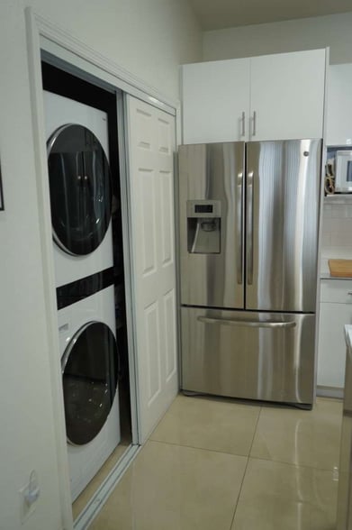 Building Photo - 16909 SW 141st Ct