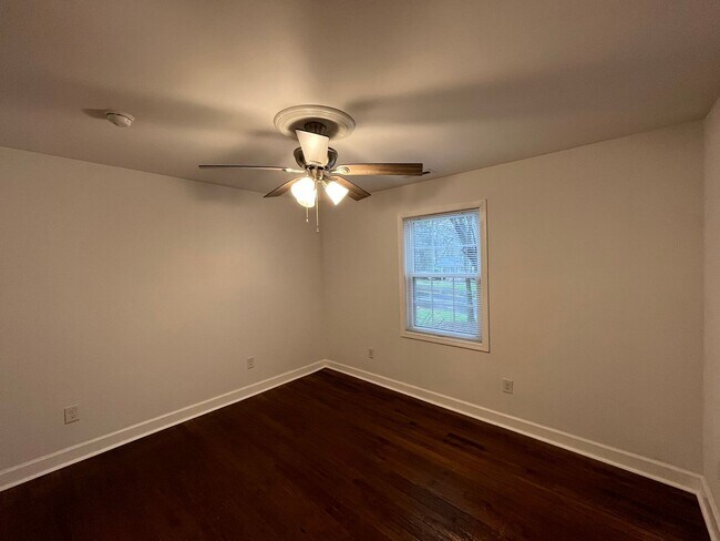 Building Photo - Newly Remodeled 3BD, 2BA Raleigh Home with Fenced Yard in Prime Location Near Downtown Raleigh, N...
