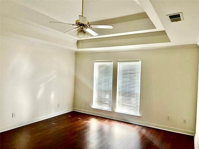 Building Photo - 1124 Sewannee Ct