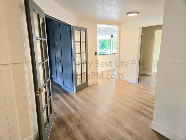 Building Photo - 150 Narain Ct