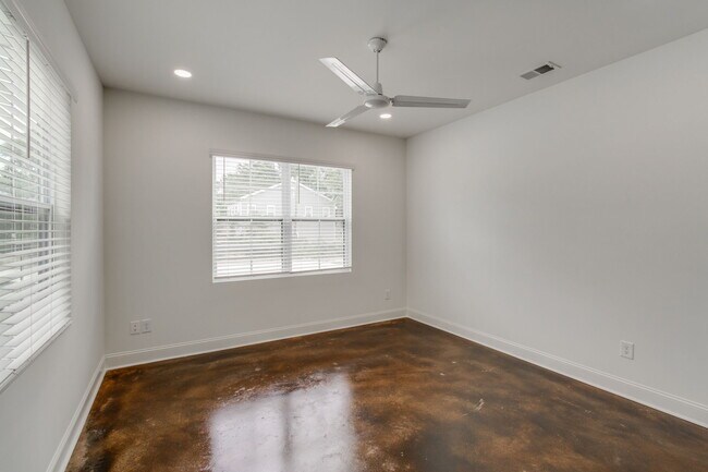 Building Photo - 1410 Barnwell St