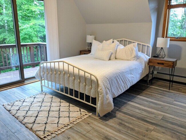 Building Photo - 66 Paquette Dr