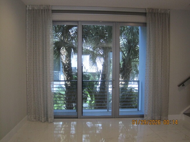 Building Photo - 4033 NW 17th Way