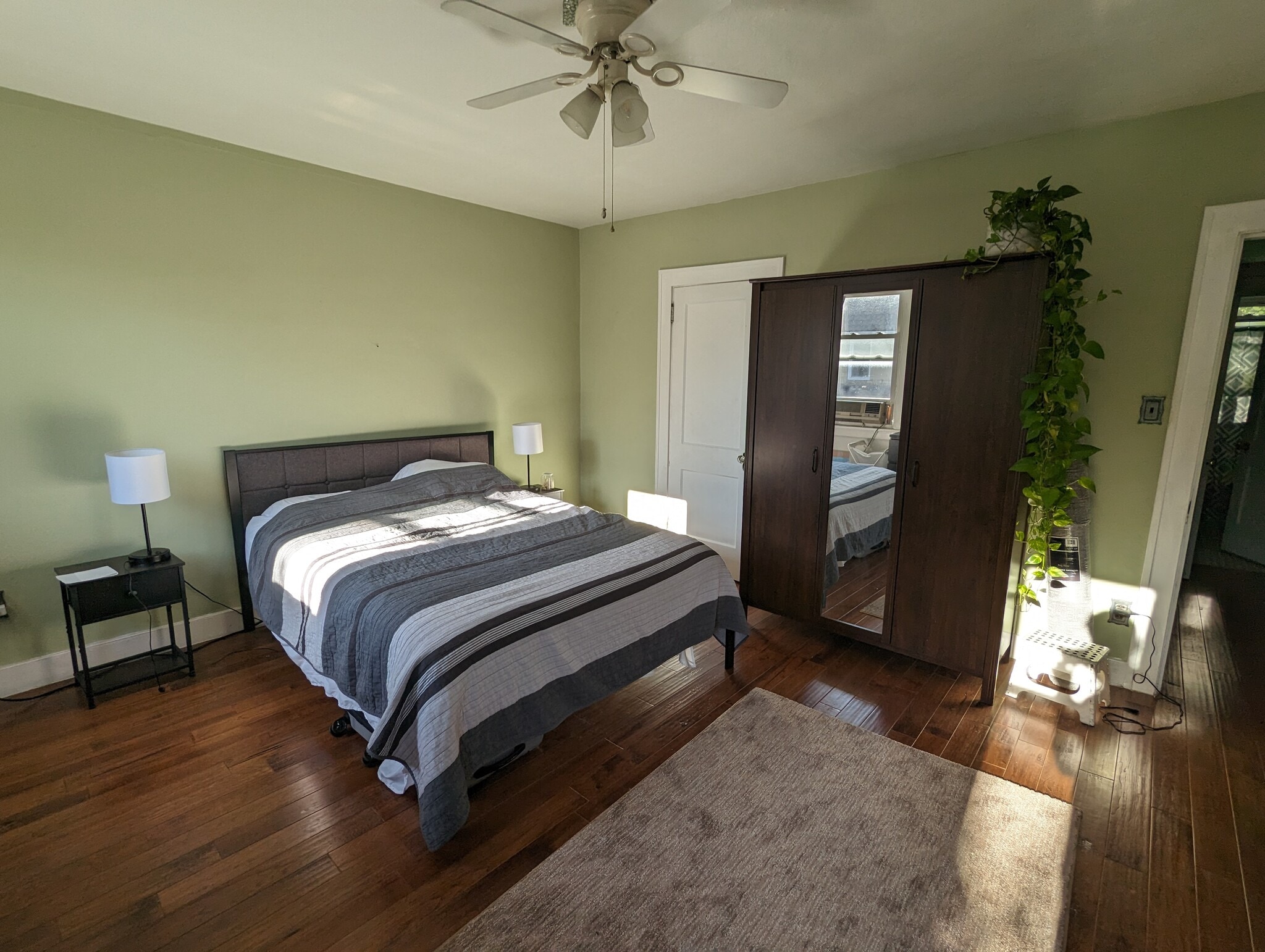 Bedroom - 5535 Centre Ave