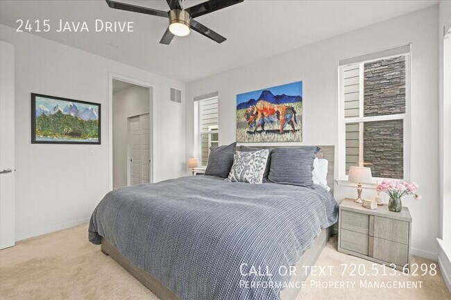 Building Photo - 2415 Java Dr