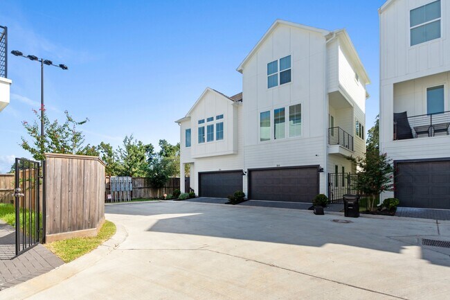 Building Photo - 816 Sienna Palm Ln