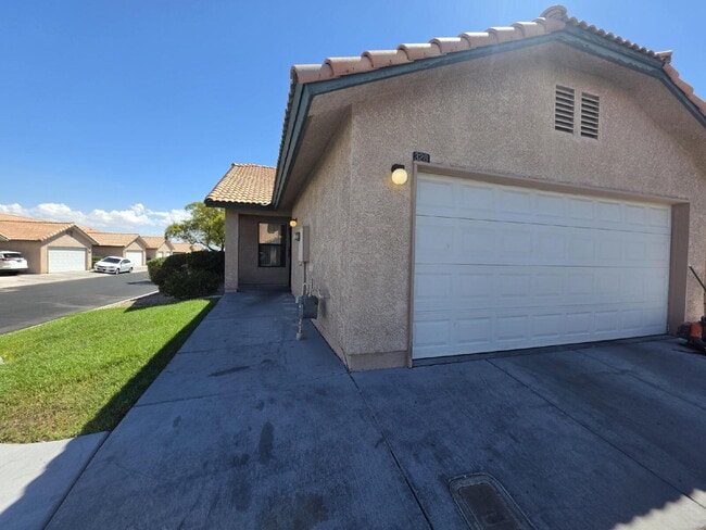 Building Photo - "Charming 2-Bedroom Oasis with Cozy Fireplace on Caracas Dr!"