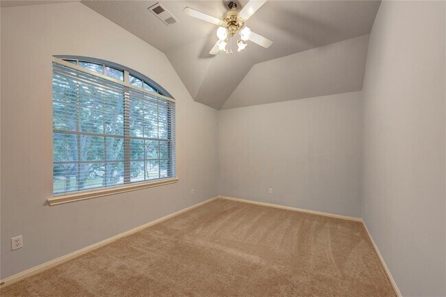 Building Photo - 2306 Millerton Ln