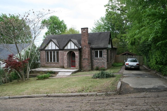 Building Photo - 1003 Bellevue Pl