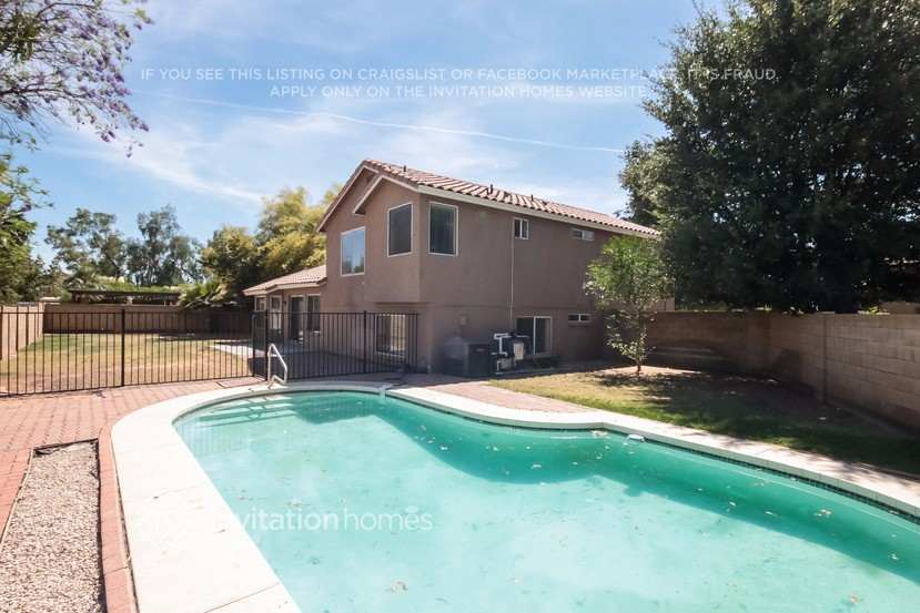 Building Photo - 1126 E Hearne Way