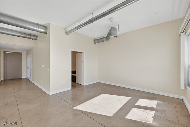 Building Photo - 200 Hoover Ave