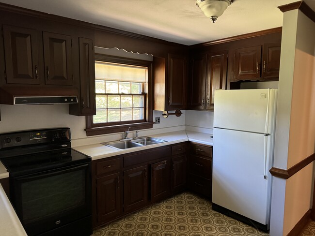 Building Photo - 7238 Bellspring Dr