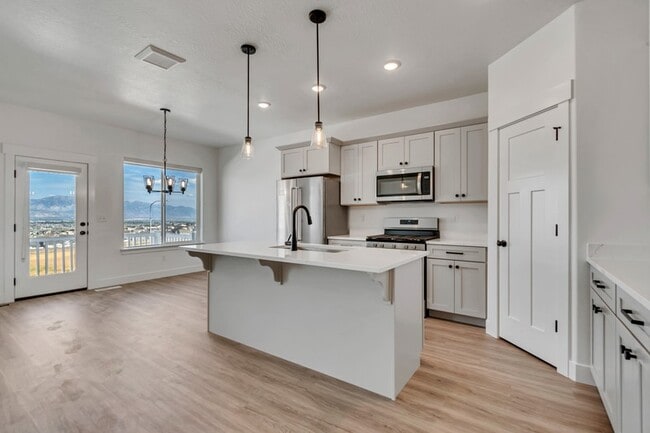 Building Photo - 2698 Blue Dawn Ln