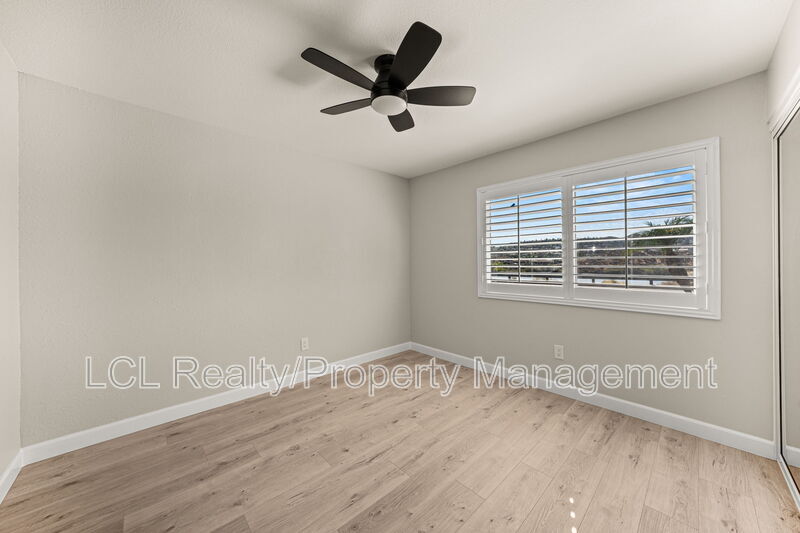 Building Photo - 29880 Longhorn Dr