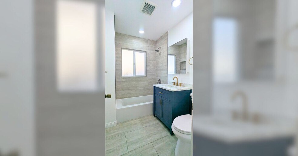 Building Photo - 233 W I St