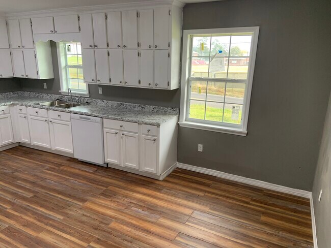 Building Photo - 1130 N 13th Ave