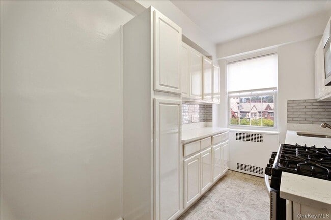 Building Photo - 45 Popham Rd
