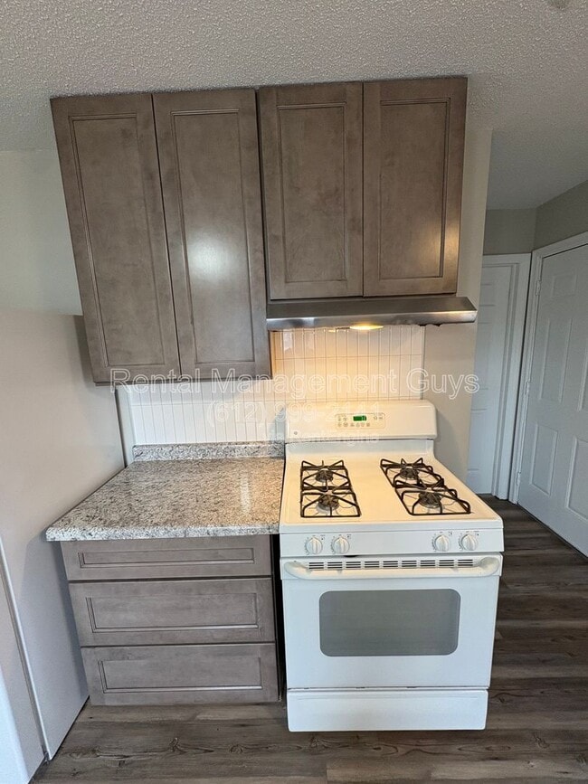 Building Photo - 4534 Zane Ave N