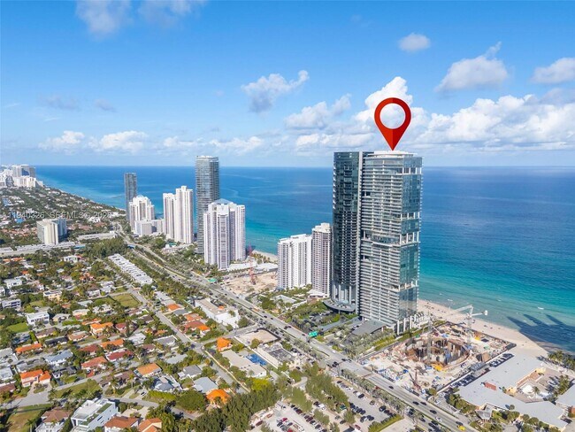 Building Photo - 18501 Collins Ave