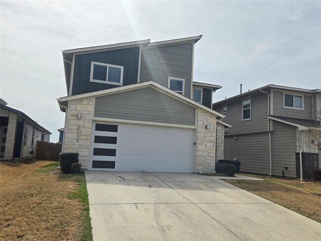 Building Photo - 2113 Daleside Ln