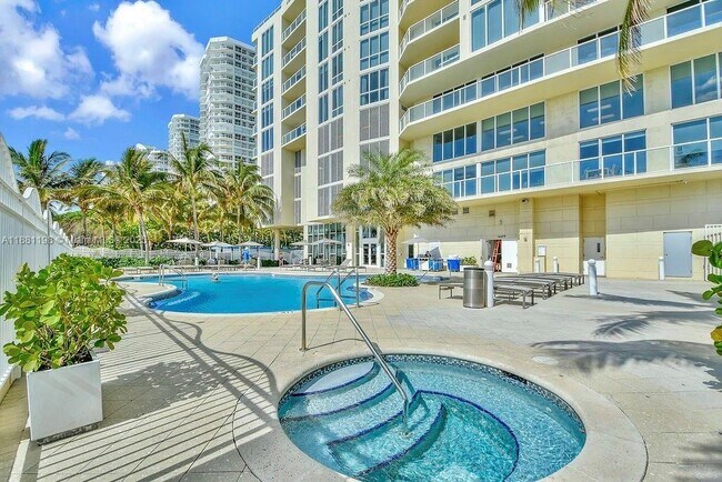 Building Photo - 16699 Collins Ave