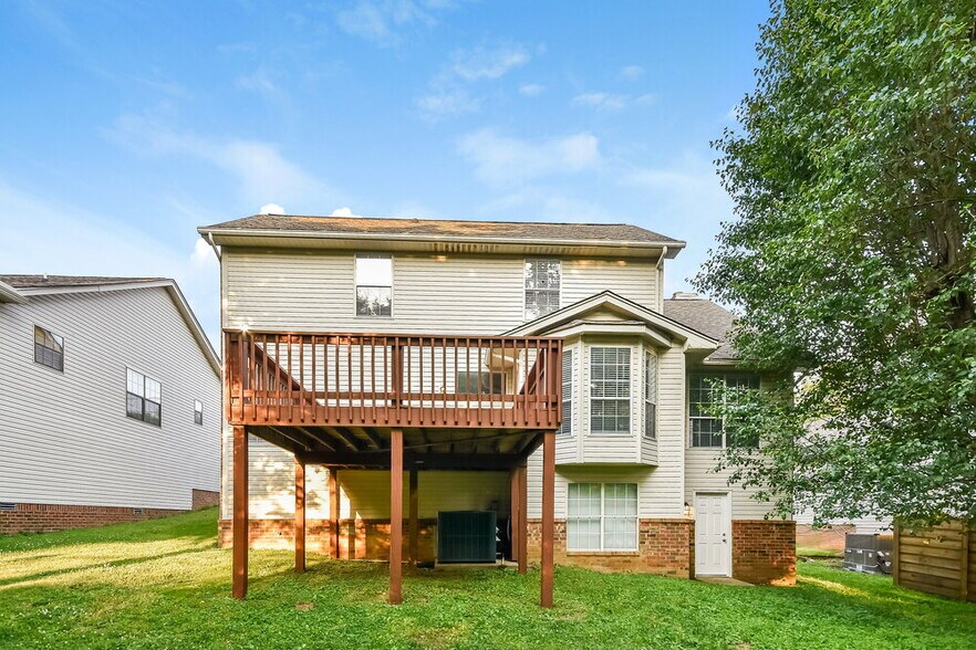 Building Photo - 3408 Cobble St