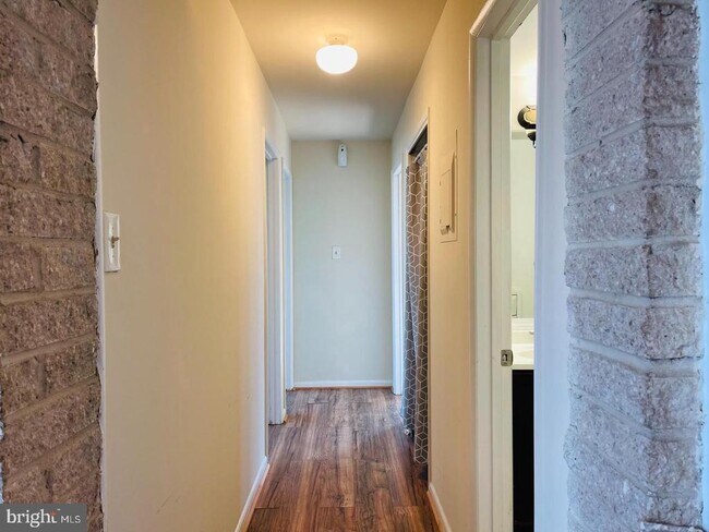 Building Photo - 4360 Ivymount Ct