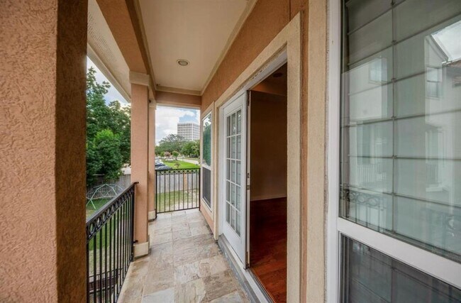 Building Photo - 7103 Windwater Lagoon Dr