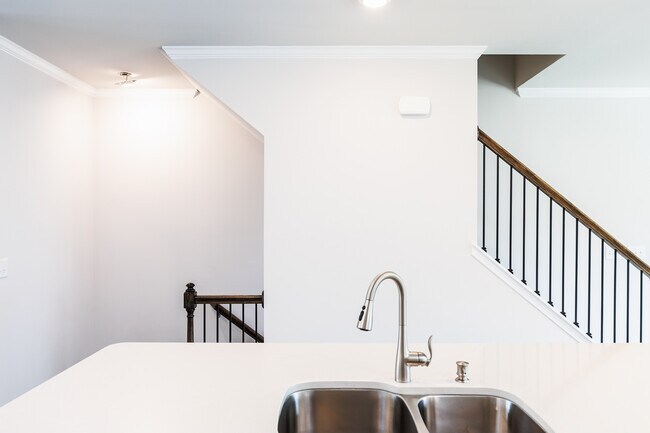 Building Photo - 1106 Shoreside Dr