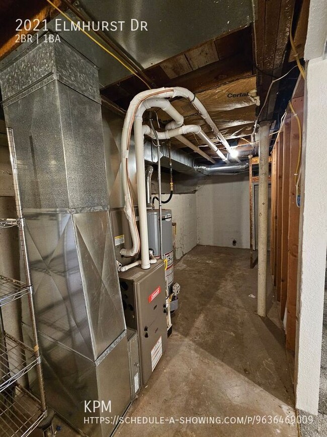 Building Photo - 2021 Elmhurst Dr