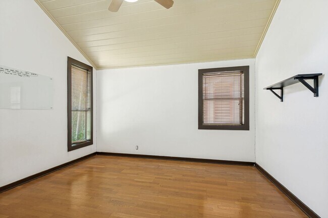 Building Photo - BEAUTIFUL 4-BEDROOM HOME IN ALAMO HEIGHTS